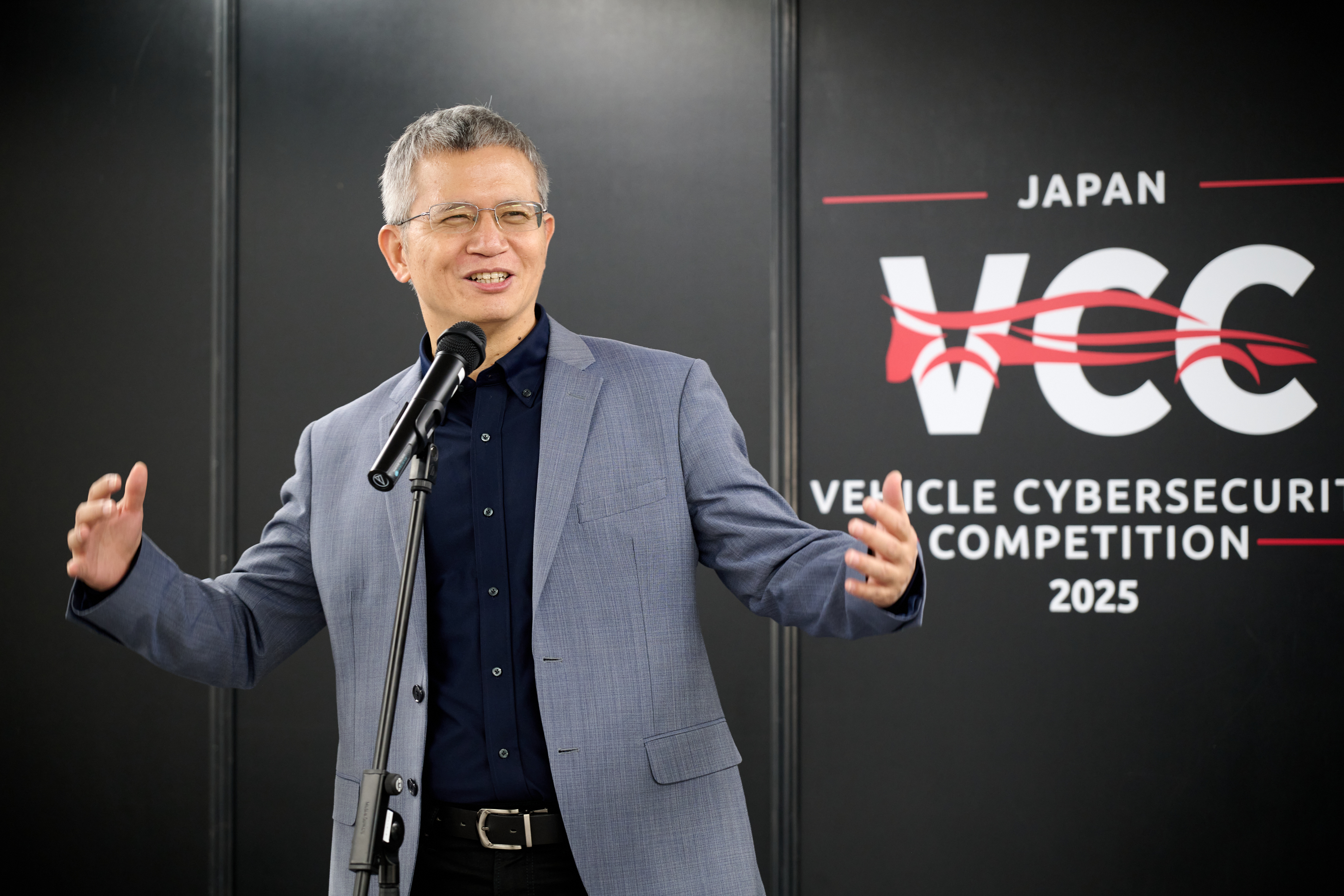 CEOマックス・チェン