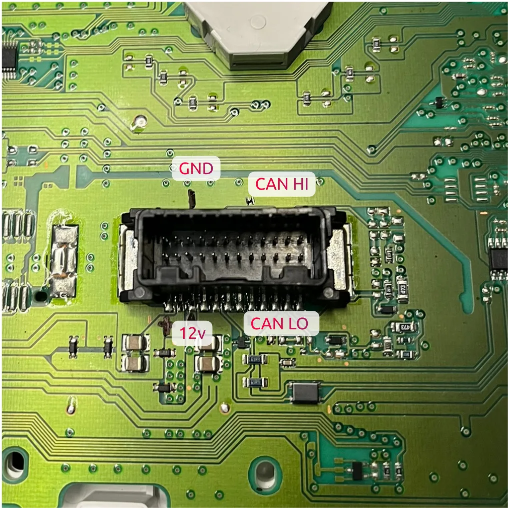 図2：スズキ・ワゴンR MH55Sのメーターパネルに必要なピン配列（12V、GND、CAN-H、CAN-L）